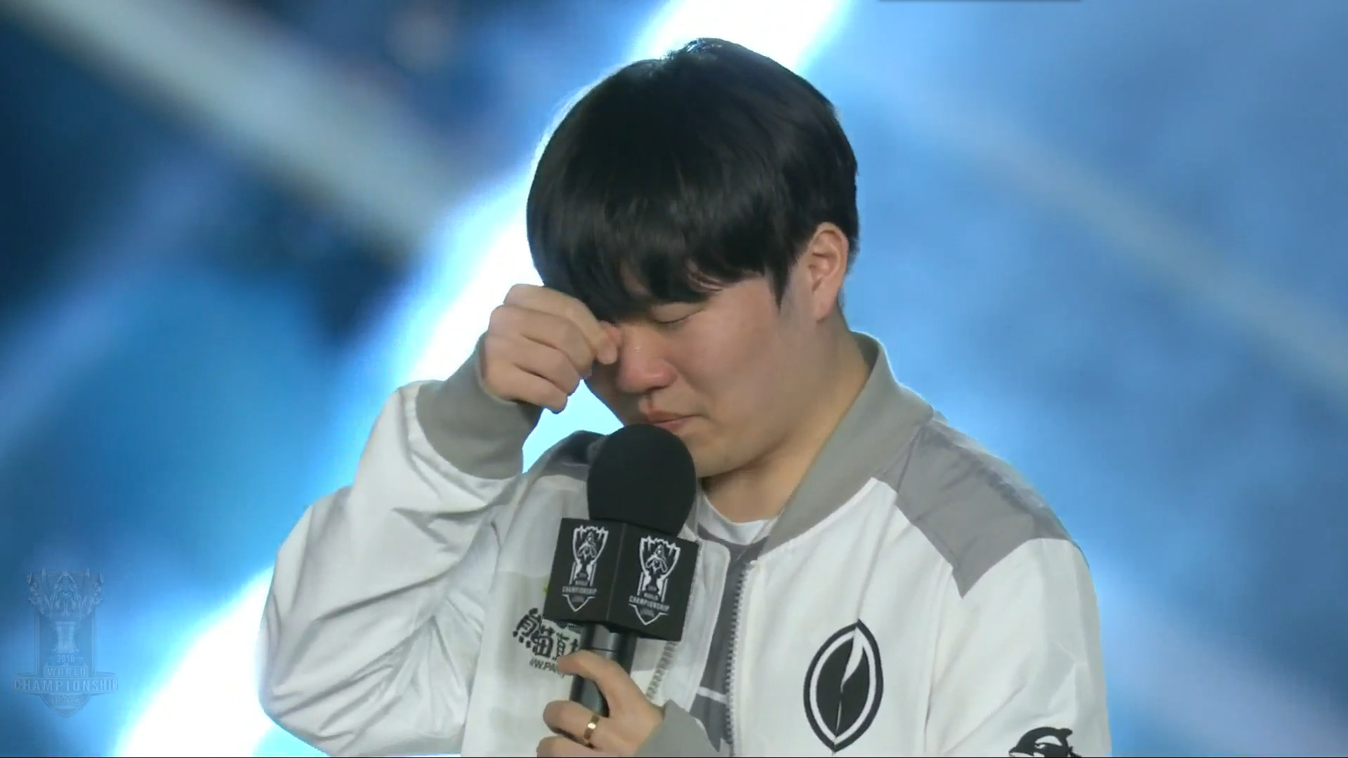 处贴目扭转 处贴目扭转